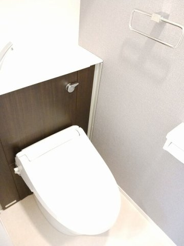 【トイレ】 | グランブルー西都　Ａ | 落ち着いた色調のトイレです