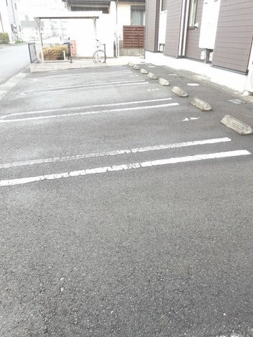 【駐車場】 | アルバ | カースペースがあります