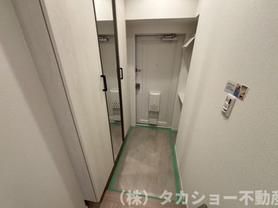 【玄関】 | 稲毛東映マンション　B棟 | 収納もある玄関です