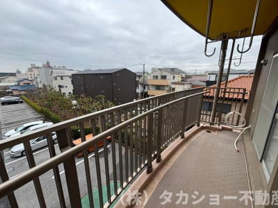 【バルコニー】 | 稲毛東映マンション　B棟 | 暖かな日差しのふりそそぐバルコニー