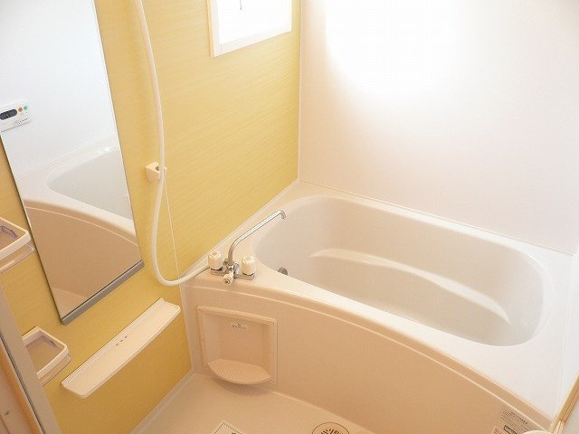 【浴室】 | グランツ・本郷 | コンパクトで使いやすいお風呂です