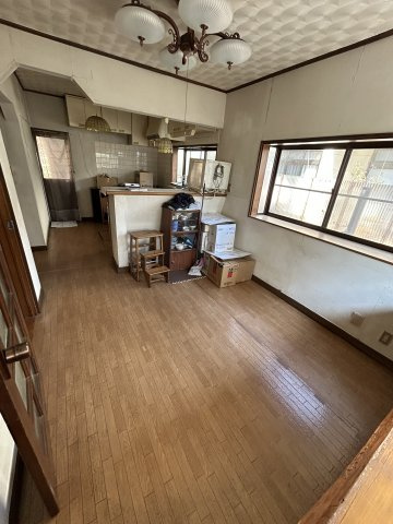 中古一戸建て　高崎市石原町の居間・リビング