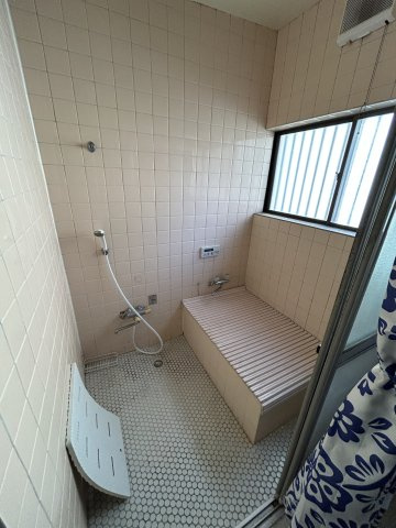 中古一戸建て　高崎市石原町の浴室