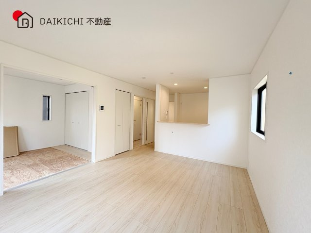 【居間・リビング】 | 日高市中鹿山第7　クレイドルガーデン　新築戸建　全10棟　10号棟