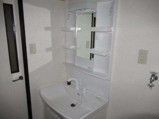 グリーンパレス塩屋の洗面所