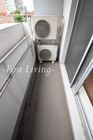 バーン　神楽坂のバルコニー
