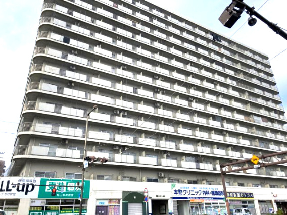 ロータリー本町の外観|地上14階建ての落ち着きあるSRC造。駅前のシンボル的な存在感があり、帰宅するたびに安心感に包まれます。4階部分というちょうど良い高さで、都市の利便性と静かな暮らしの両方を手に入れられます。