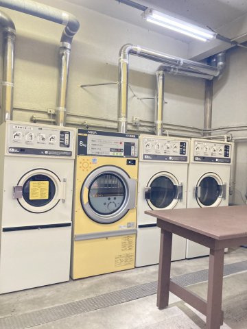 ロータリー本町の設備|入居者様専用のランドリー
洗面スペースでの身支度もスムーズに整え、気持ちの良い朝をスタートできます。