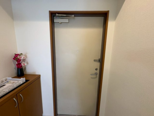 グランディ小阪　(近大　一人暮らし)の玄関