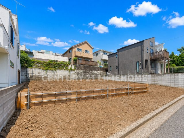 【前面道路含む現地写真】 | ＪＲ南武線「津田山」新築戸建 | 前面道路含む現地写真です