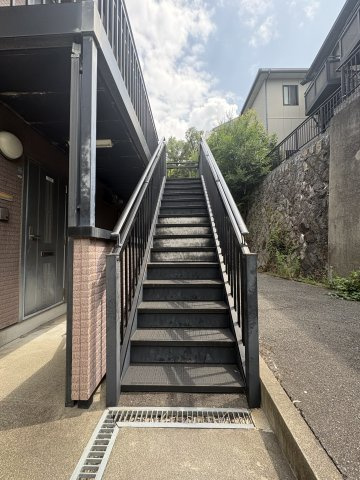 【エントランス】中山手ガーデンパレスD棟
