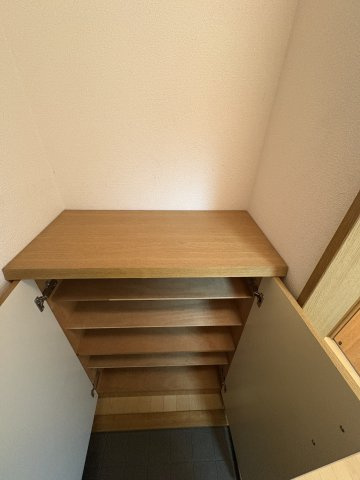 【収納】中山手ガーデンパレスD棟