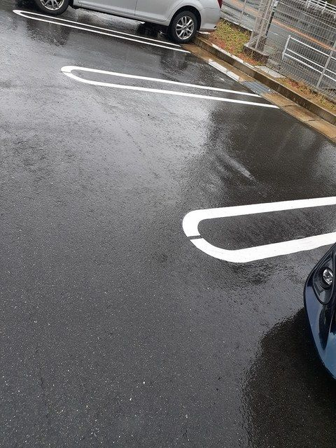 サン　グリーンの駐車場