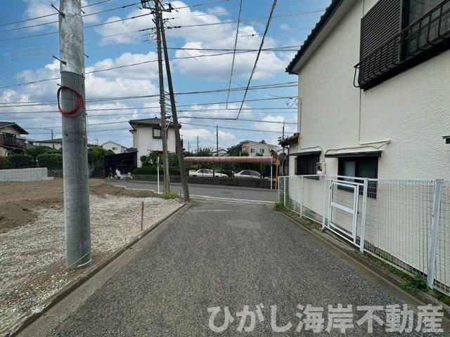 藤沢市羽鳥２丁目　新築戸建　全4棟の前面道路含む現地写真|7月7日撮影　建築中　現地外観