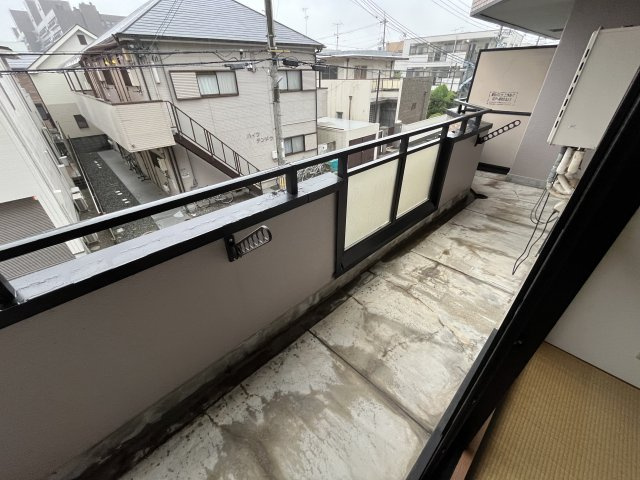 Vコートのバルコニー