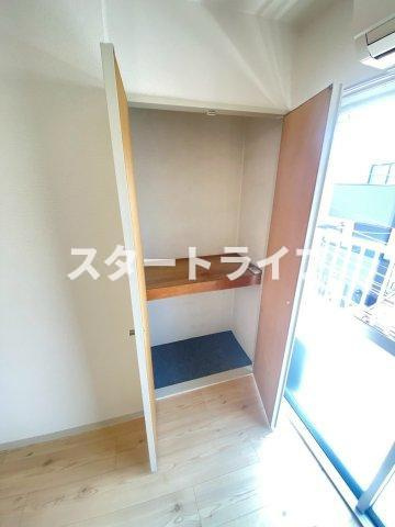 大阪市淀川区東三国１丁目の賃貸マンションの収納