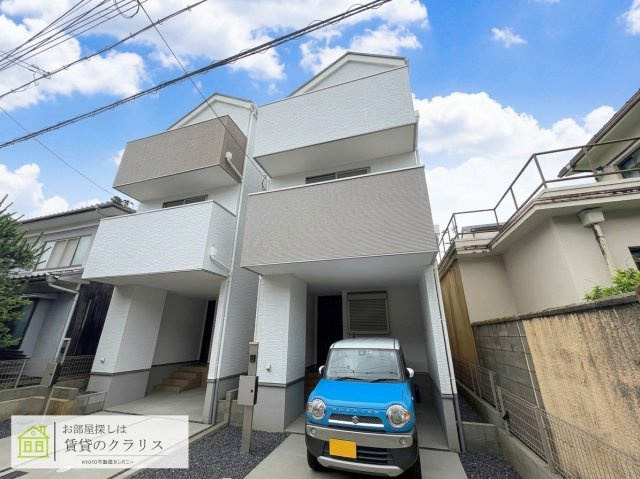 太秦上ノ段町一戸建の外観