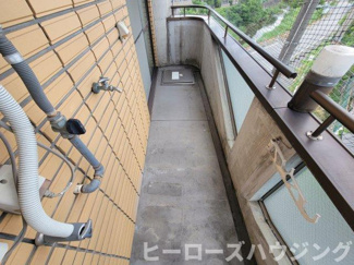 【バルコニー】 | コーニッシュ豊中 | 洗濯機はコチラに設置可能です！