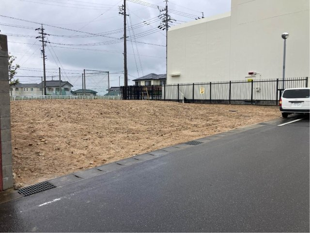 REXCRAS豊田市志賀町第１－１号棟の前面道路含む現地写真
