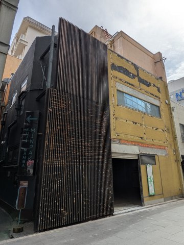 大阪市中央区難波３丁目の店舗一部の外観