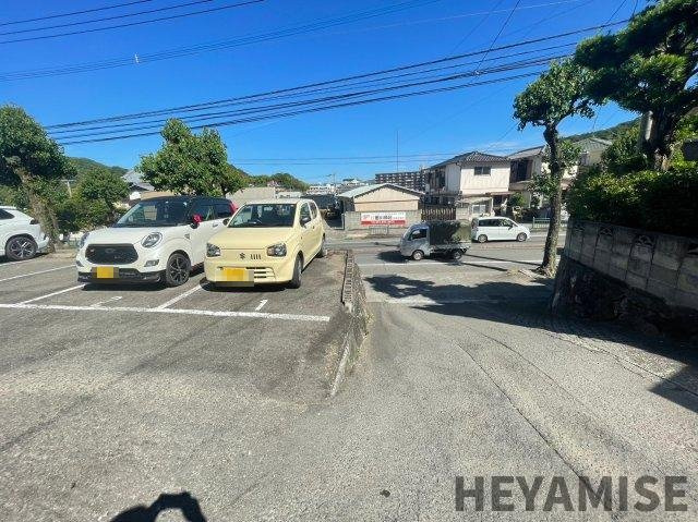 メゾン・ド・リシェスの駐車場