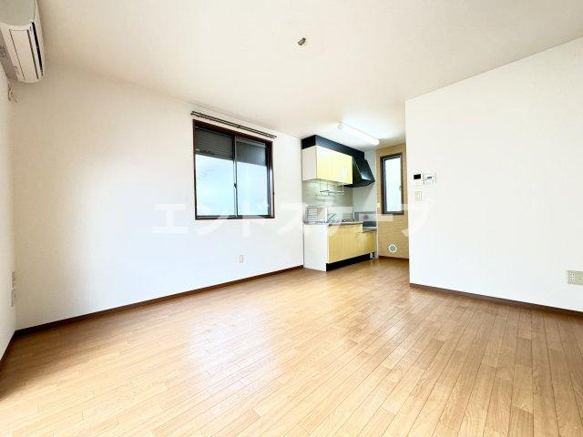 グローリア元町の居間・リビング|高崎、前橋、伊勢崎エリアのお部屋探しはエンドスケープまで！お客様の理想お聞かせ下さい♪