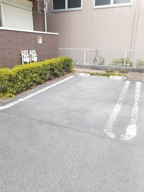 パスピエの駐車場