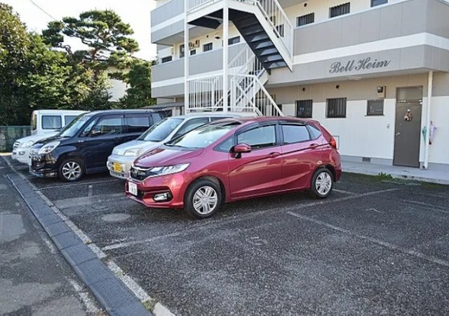 ベルハイムの駐車場