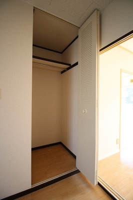 【収納】 | リバーパナハイツB | 工事中のため別部屋のお写真です