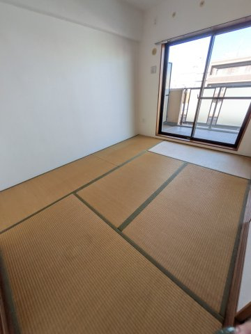 フォンテーヌ綱島の和室