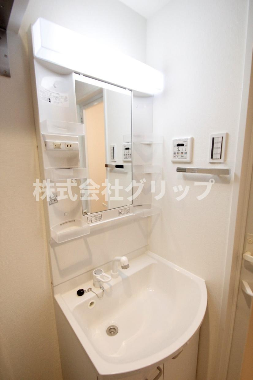 横浜市西区中央２丁目の賃貸マンションの独立洗面台