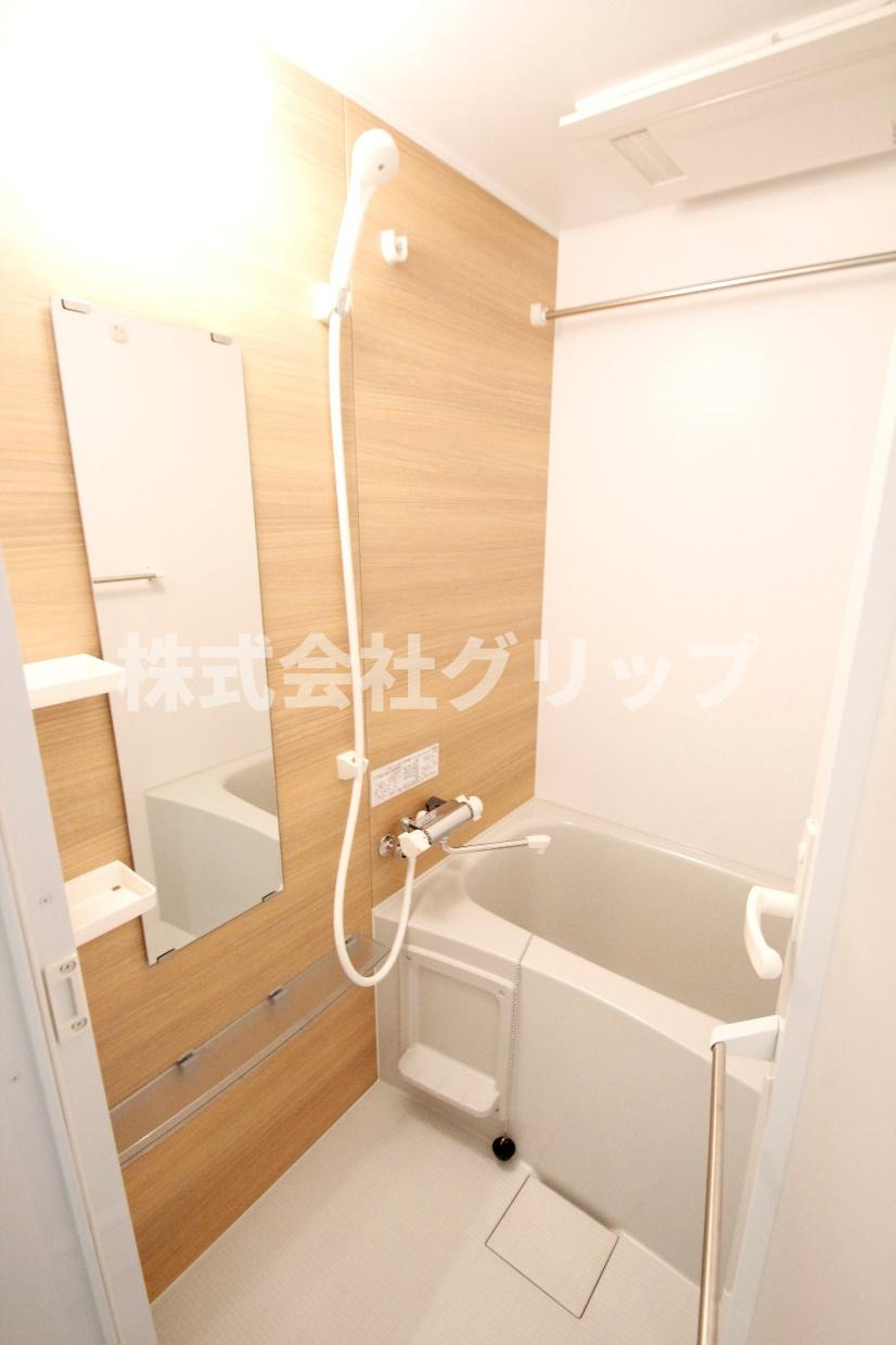 横浜市西区中央２丁目の賃貸マンションの浴室