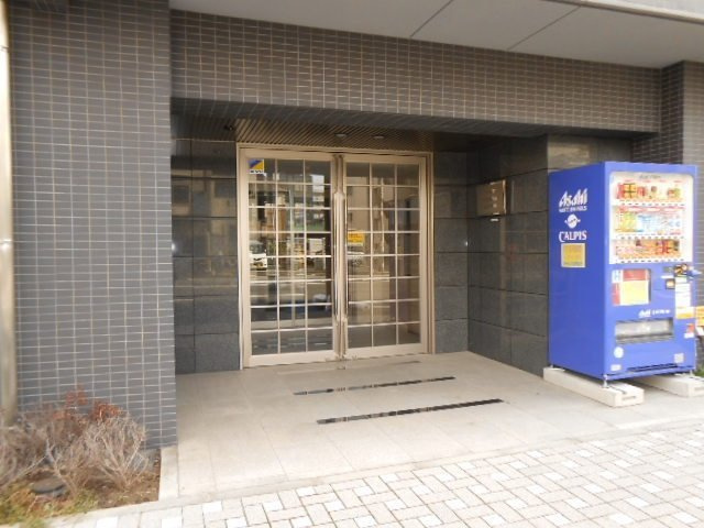 リヴシティ横濱弘明寺のエントランス