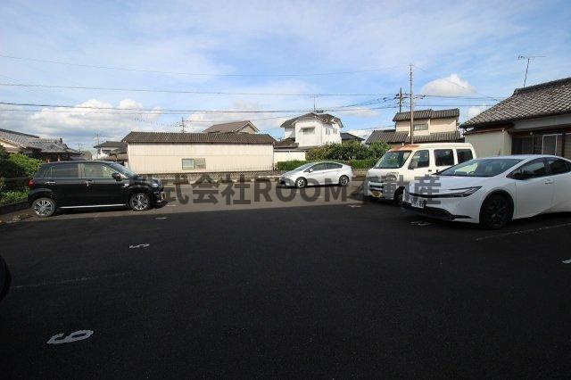 エムズ高木の駐車場|駐車場完備です