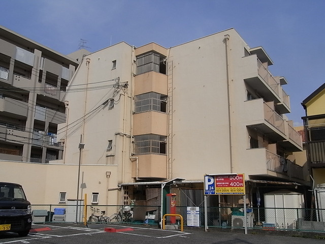 甲南ヤングマンションの外観
