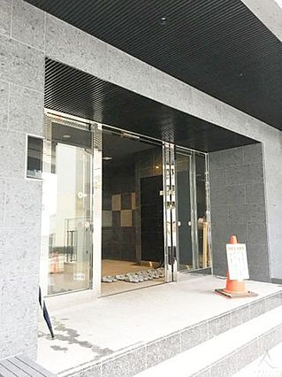 スパシエ新板橋のエントランス
