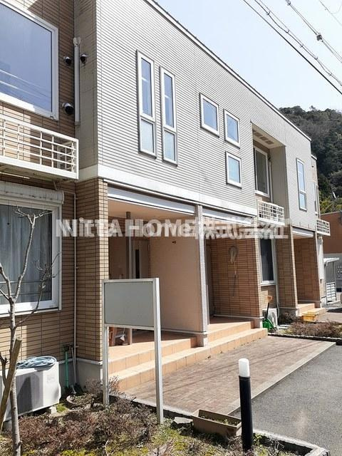 グラースグリーＡのエントランス|南西向き日当たり良好です☆彡