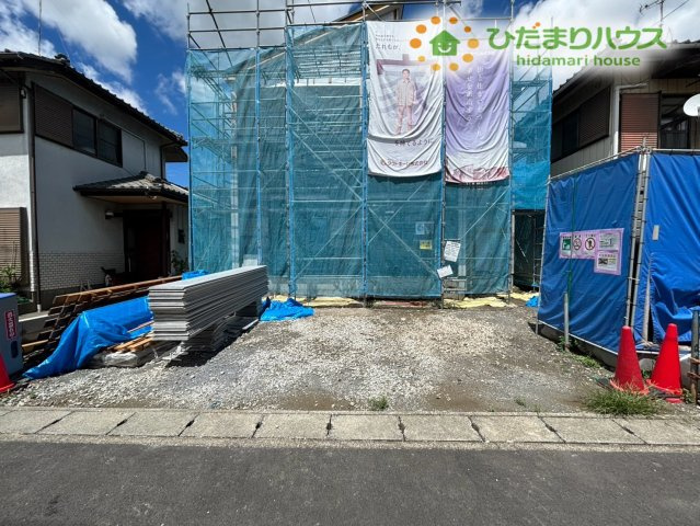 行田市持田　2期　新築一戸建て　グラファーレ　01の駐車場
