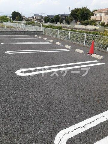 メヌエットの駐車場|高崎、前橋のお部屋探しはエンドスケープまで！お客様の理想お聞かせ下さい♪