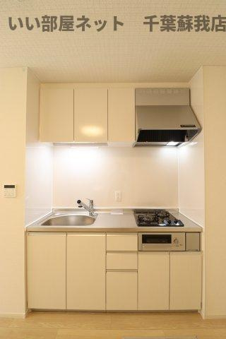 カーサフロイデのキッチン|コンパクトなキッチンで掃除もラクラク