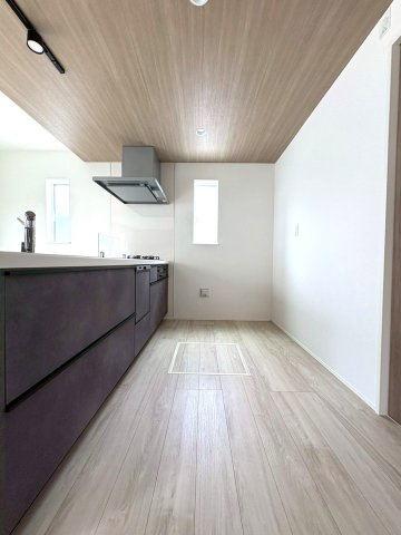 伊豆の国市四日町01期　新築分譲住宅　全2棟　1号棟のキッチン