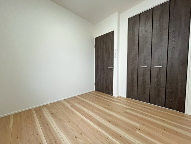 うるま市与那城屋慶名 新築RC住宅（限定1棟）の洋室|※同施工会社の別物件（参考写真）です