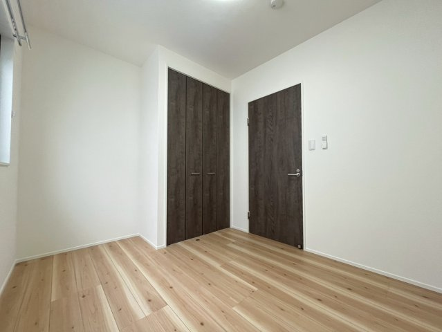 うるま市与那城屋慶名 新築RC住宅（限定1棟）の洋室|※同施工会社の別物件（参考写真）です