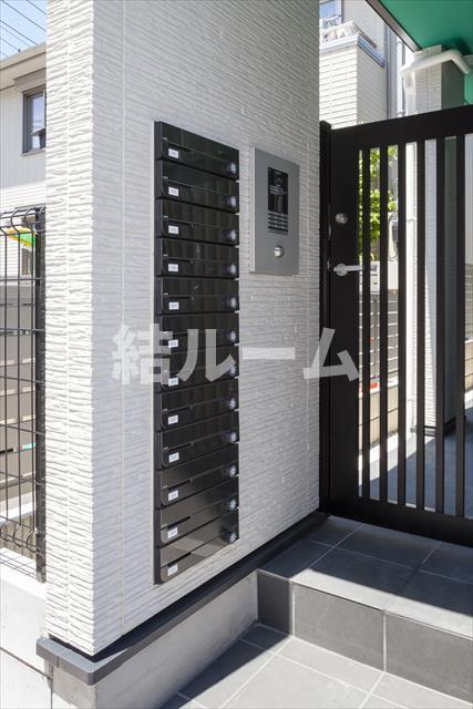 葛飾区四つ木４丁目のアパートのエントランス