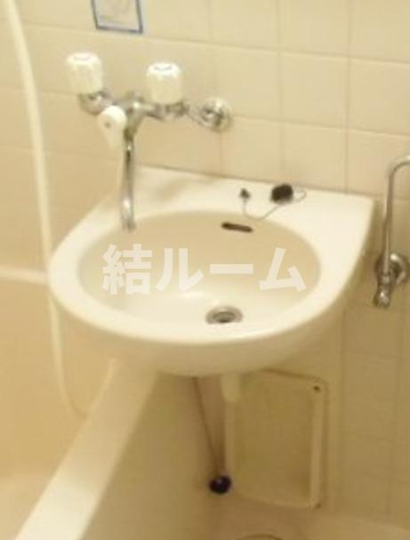 板橋区赤塚４丁目の賃貸マンションの洗面所|別号室参考写真