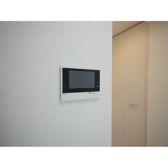 【セキュリティ】 | PREMIUM CUBE 中野新橋 DEUX | モニター付きインターホンで防犯面も安心です！