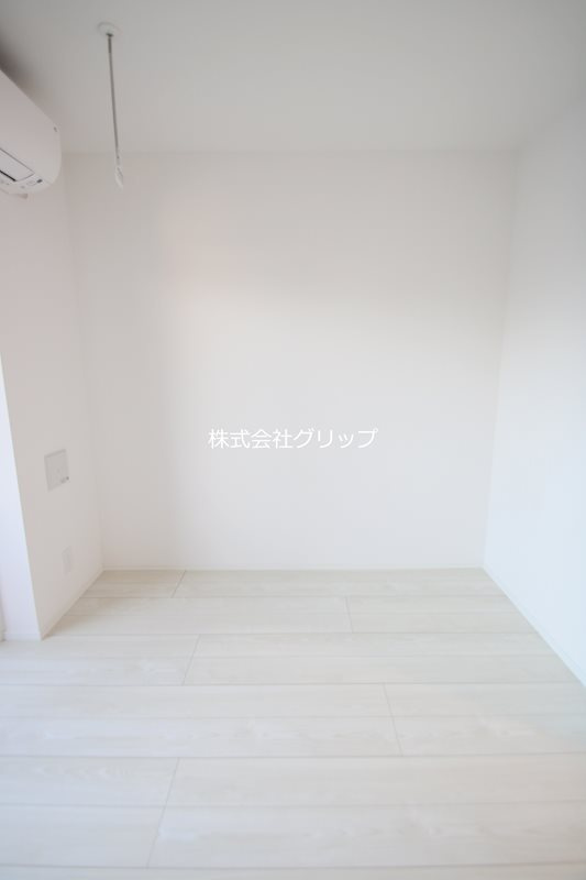 横浜市神奈川区西寺尾３丁目の賃貸マンションの洋室