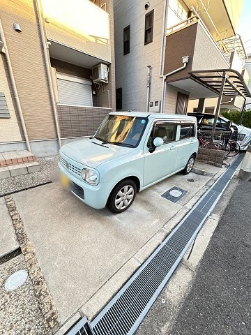 大阪市西淀川区御幣島４丁目のアパートの駐車場