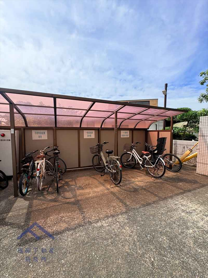 ネオハイツ南公園の駐車場