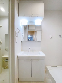 【独立洗面台】 | Skip-Step | ※同建物ほかのお部屋の写真です。